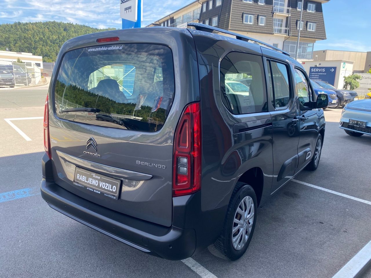 Zunanja slika - Citroën Berlingo - Feel XL VELIKOST 1.5 BHDi - 7 SEDEŽEV + KAMERA - 8