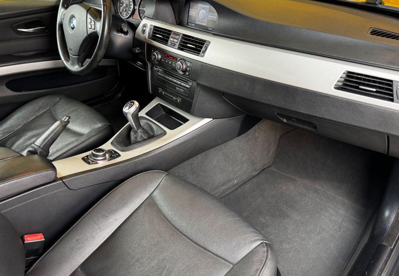 Zunanja slika - BMW Serija 3 - : 318d LCI-STREŠNO OKNO-GRETJE-NAVI-PDC... - 15