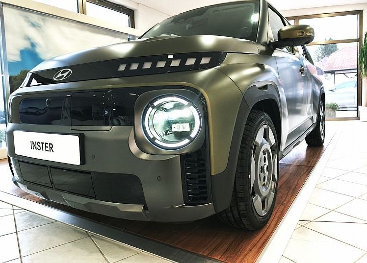 Zunanja slika - Hyundai Inster - 49 kWh CROSS IMPRESSION-AKT.T-MRT.K-360-MATT-VIDEO - 1