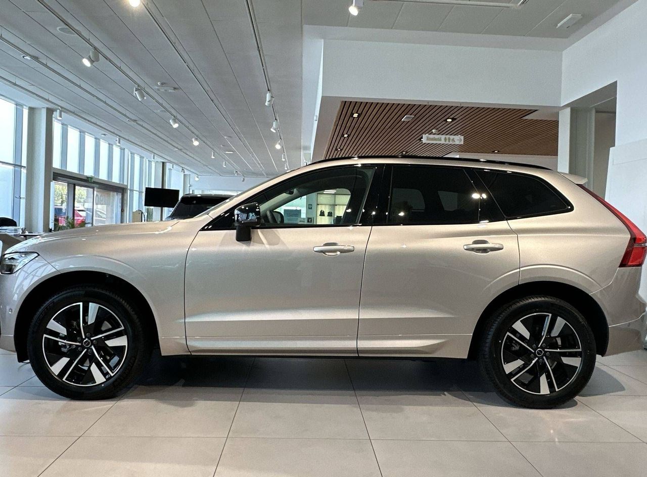 Zunanja slika - Volvo XC60 - B5  P  AWD Plus Dark... - 4