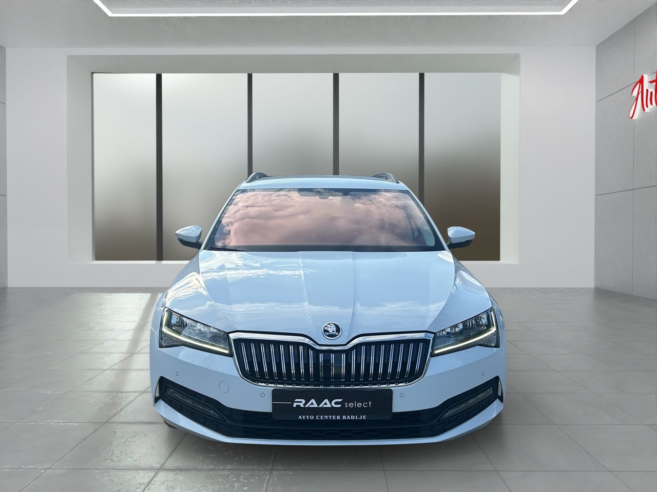 Zunanja slika - Škoda Superb - Combi 2,0 TDI DSG - 2