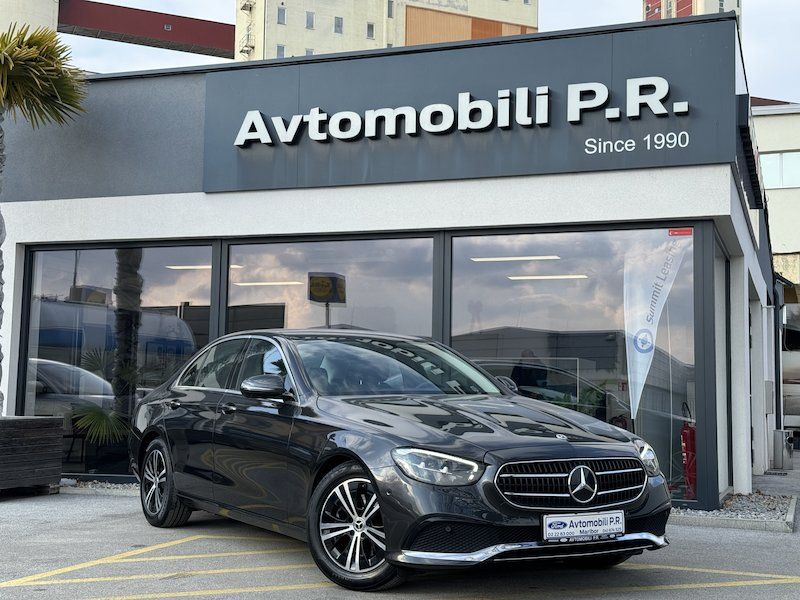 Zunanja slika - Mercedes-Benz E-Razred - E 220 d •VIRTUAL•DAB•TEMP•LIVE TRAFFIC - 3