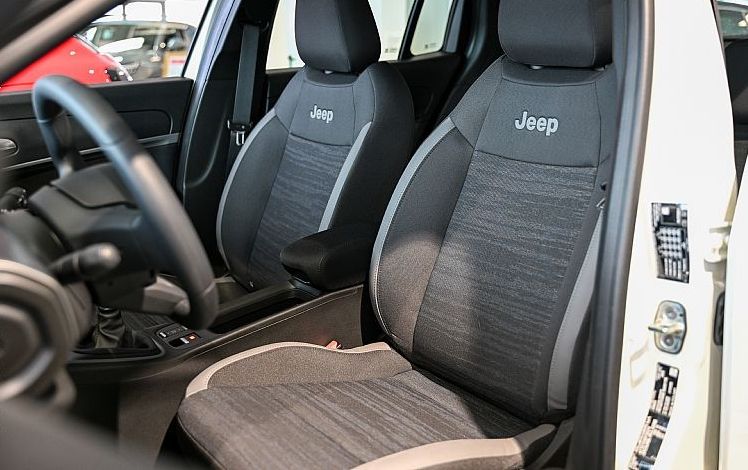 Zunanja slika - Jeep Avenger - 1.2 E-DCT6 MHEV 110 Altitude - 6