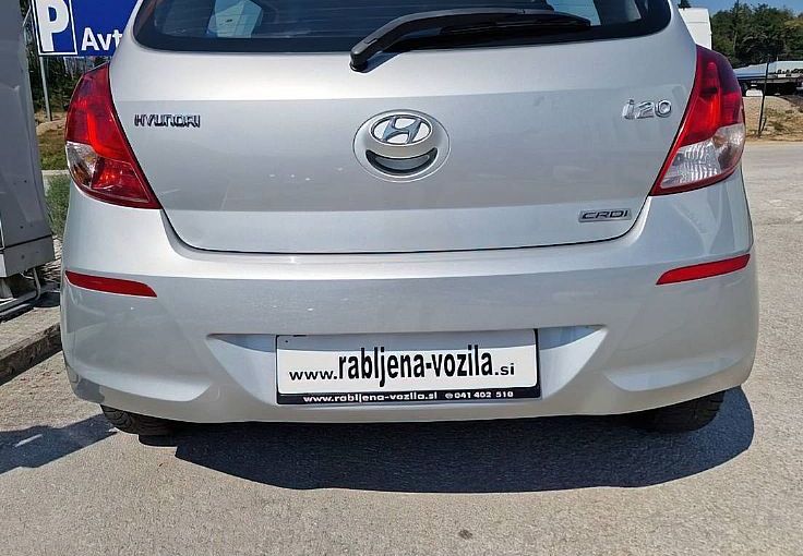 Zunanja slika - Hyundai i20 - 1.1 CRDI 55 KW STYLE - 6