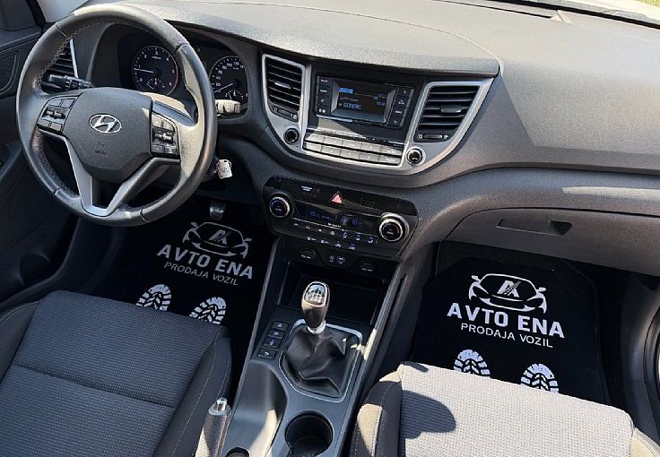 Zunanja slika - Hyundai Tucson - 1.7 CRDi - LED - PDC - TEMP - ALU17 - 11