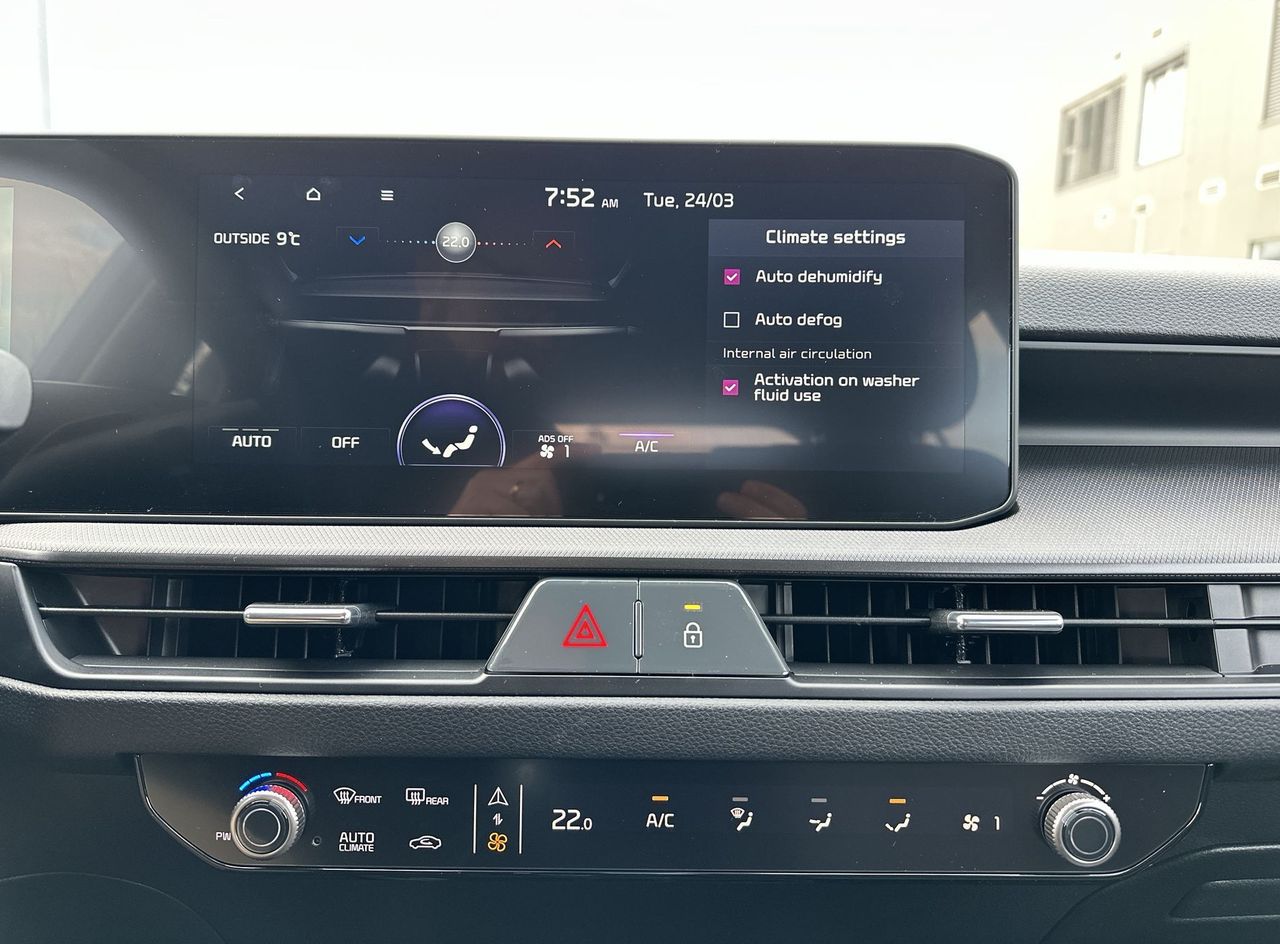 Zunanja slika - KIA Stonic - 1.0 T-GDi LX Life M T - 11