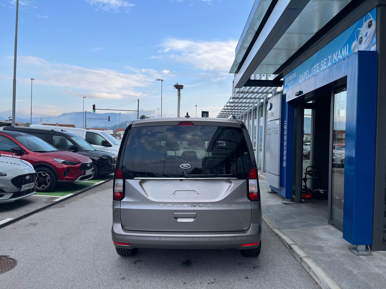 Zunanja slika - Ford Tourneo Connect - Tourneo - 4
