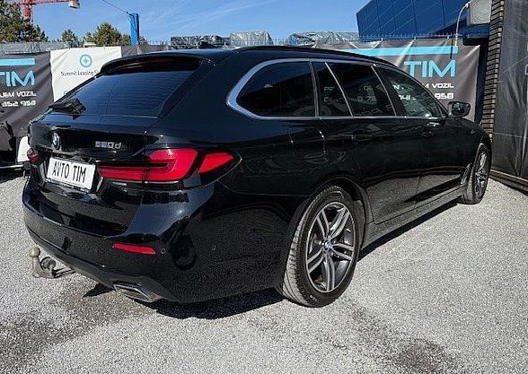 Zunanja slika - BMW serija 5 Touring: - 520d xDrive Live Cockpit DAB BMW Key Vl. Kljuka - 4