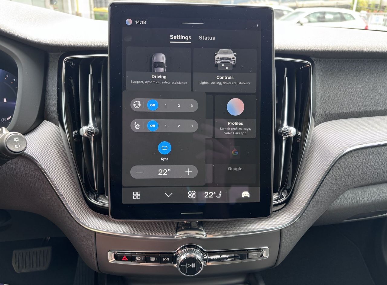 Zunanja slika - Volvo XC60 - B5P  Core AT AWD 3 leta garancije + 3 servisi - 15