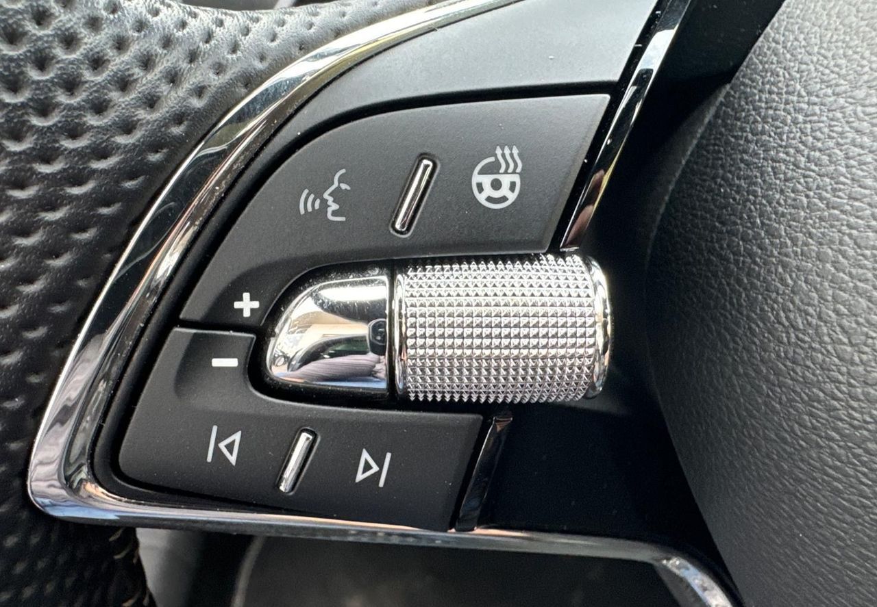 Zunanja slika - Škoda Superb - 4X4-N1-VIRTUAL-SPORTLINE-PANO-NAVI-360-ACC-MEMORY - 19
