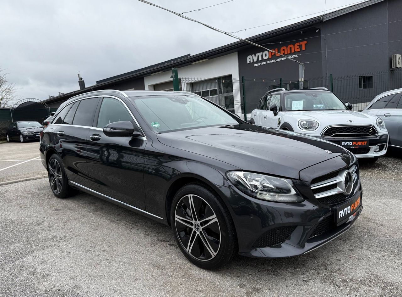 Zunanja slika - Mercedes-Benz C-Razred - C 300 EQ 4MATIC Le84.000km LED ACC WEBASTO ALU19 - 6
