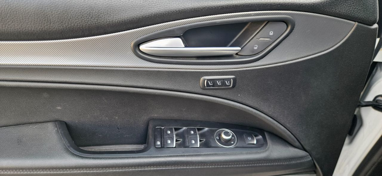 Notranja slika - Alfa Romeo Stelvio - Alfa Romeo - 12