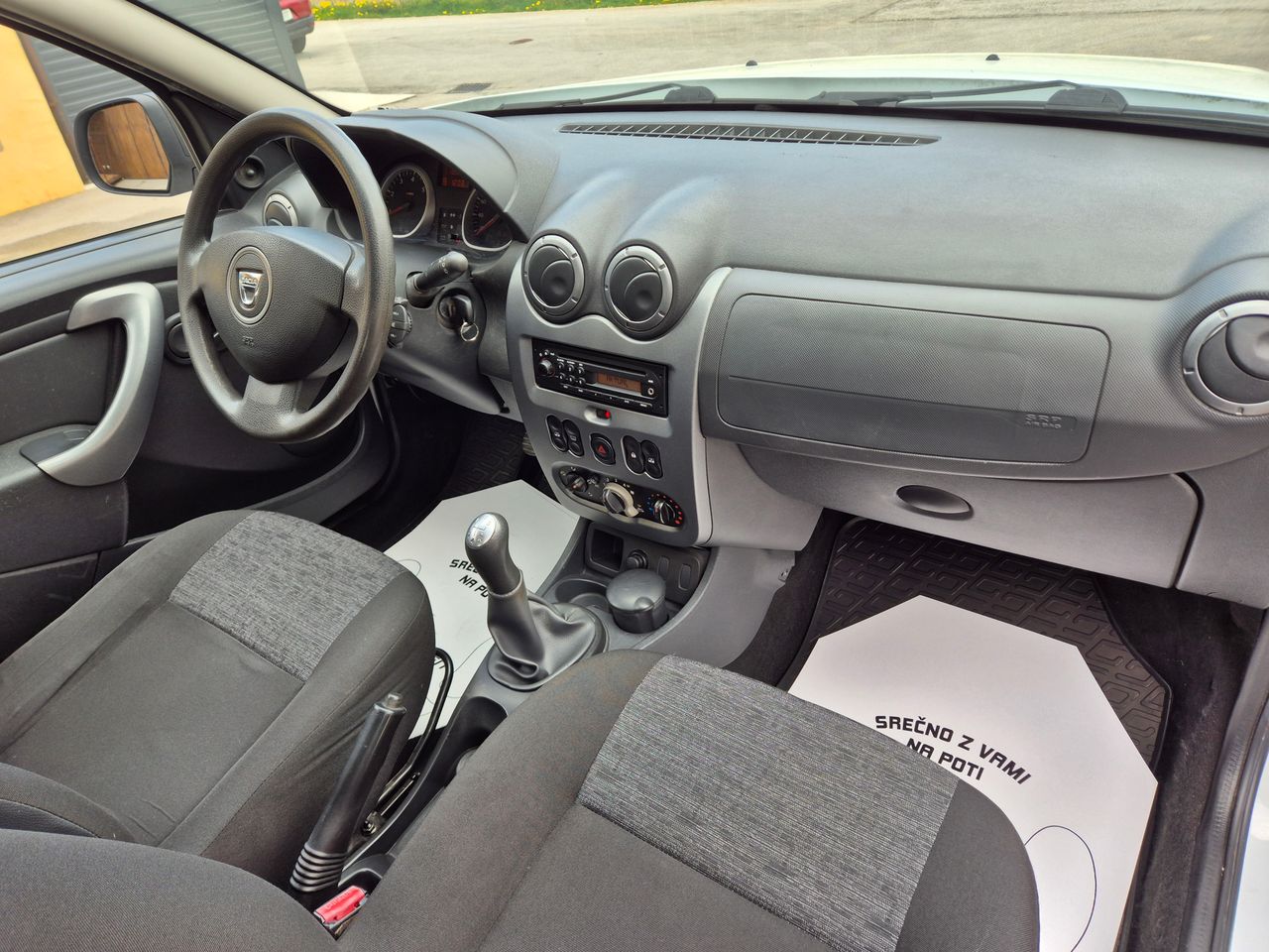 Notranja slika - Dacia Duster - 1,6 16V - 9