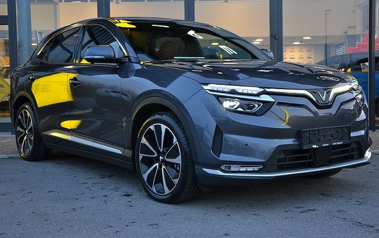 Zunanja slika - Vinfast VF8 - VF 8 PLUS 4X4 - 3