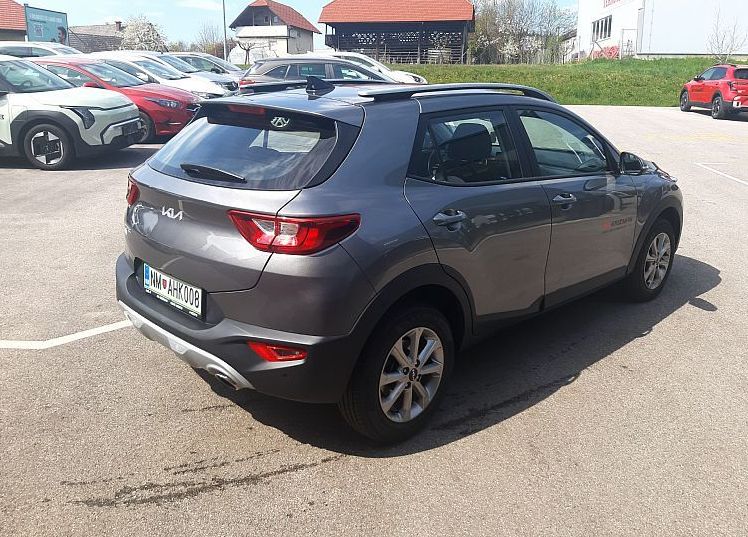 Zunanja slika - KIA Stonic - 1.2 DPI 57.9 kW  79 KM  LX Urban+ M T - 3