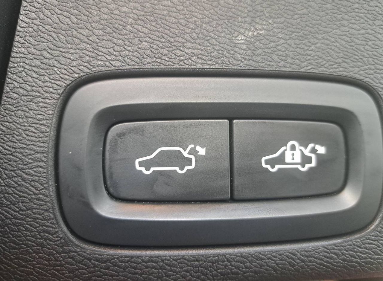 Zunanja slika - Volvo XC60 - B4D AUT Inscription Z ENOLETNIM JAMSTVOM - 18