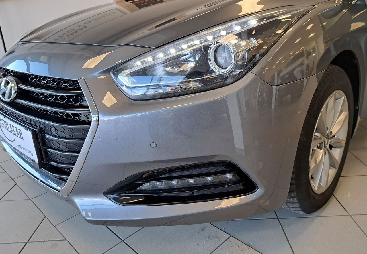 Zunanja slika - Hyundai i40 - 1.7 CRDI 85KW PREMIUM - LED NAVI HITRI KREDIT - - 17