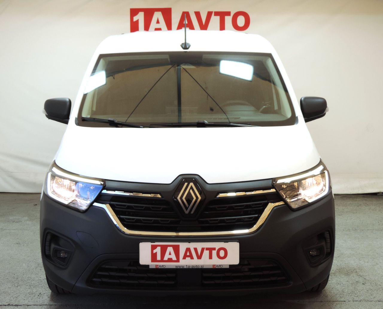 Zunanja slika - Renault Express - Kangoo Kangoo 1,5 Blue dCi 95 Base - 2