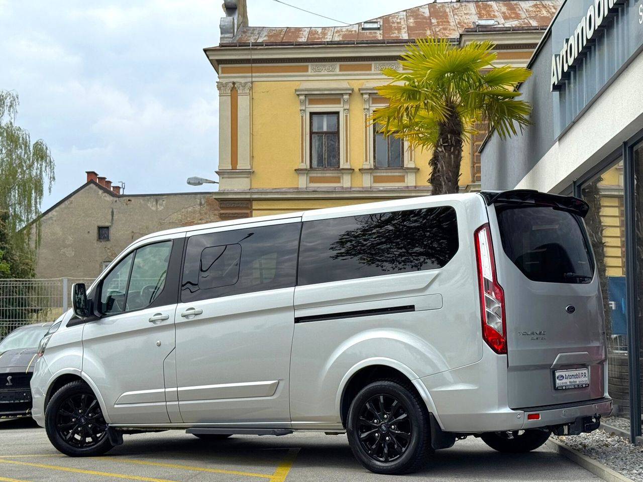 Zunanja slika - Ford Tourneo Custom - LIMITED 2.0TDCI 170KM L2H1 - SLOVENSKO POREKLO - 5
