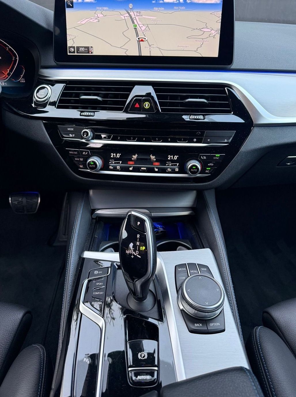 Zunanja slika - BMW Serija 5 - Touring: 530d xDrive  AT -DIS.KEY-LED-KAMERA-USNJE-NAVI. - 11