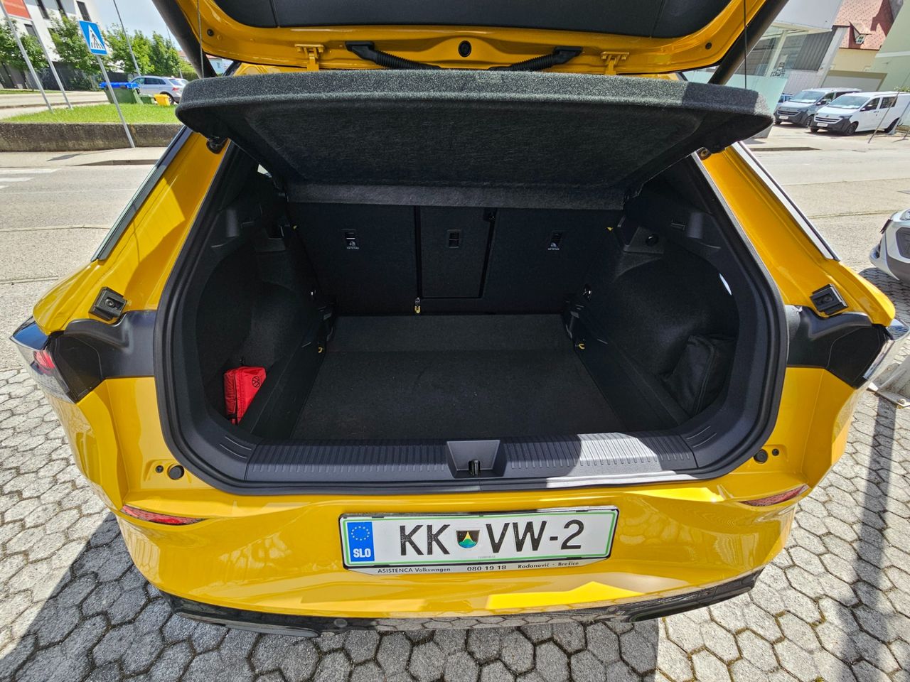 Zunanja slika - VW T-Roc - 1.5 eTSI R-Line DSG - 6