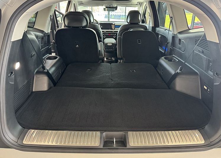 Zunanja slika - Hyundai Ioniq 9 - 110.3 kWh PERF CALLIGRAPHY AWD 6 sedežev - 7