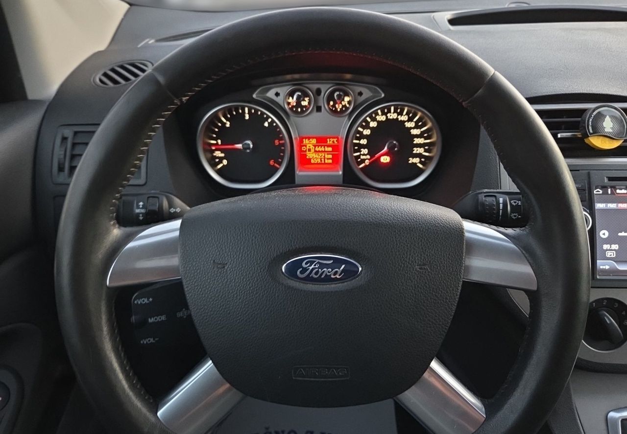 Zunanja slika - Ford Kuga - 2.0 TDCI 103kW DPF 4x2 Titanium - 8
