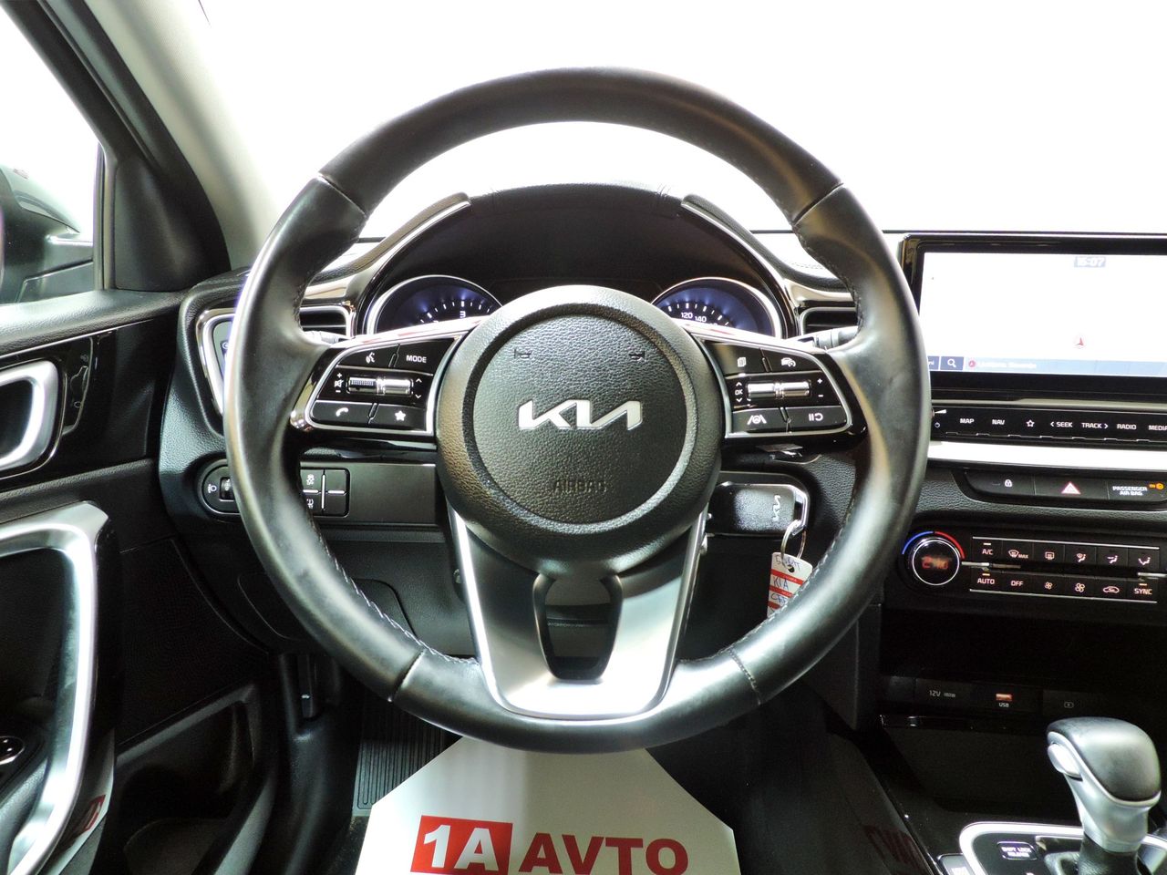 Zunanja slika - KIA Ceed - 1,6 CRDi MHEV  DCT - 14