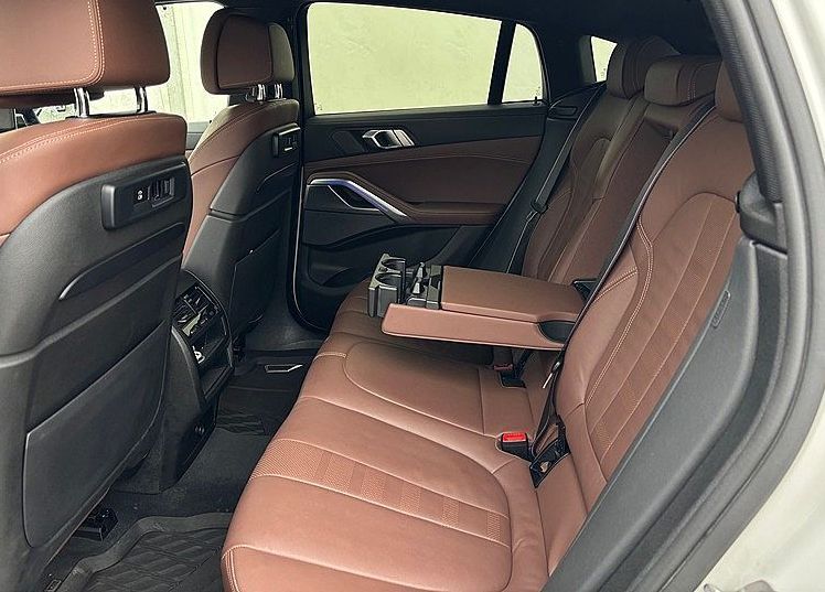 Zunanja slika - BMW X6 - serija : xDrive30d - LASER - ZRAČNO - 360KAMERE - NAVI - 10