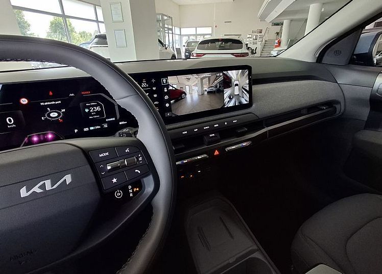 Zunanja slika - KIA EV3 - 58.3 kWh baterija. 150 kW  204 KM  Sky - 11