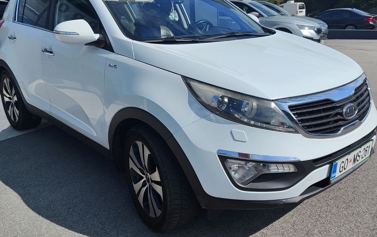 Zunanja slika - KIA Sportage - 2.0 dizel CRDi 135kW Style AWD SLO-VOZILO - 9