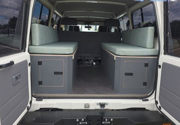 Zunanja slika - Toyota Land Cruiser - 4.0 V6 - 11