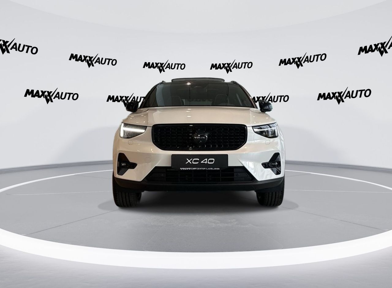 Zunanja slika - Volvo XC40 - B4 P Ultra Black Edition 3 leta garancije + 3 serv - 2