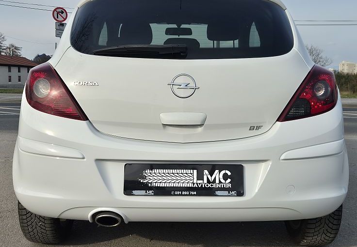 Zunanja slika - Opel Corsa - 1.4 16V COLOR EDITION °alu16° °AVT KLIMA° °odlična - 4