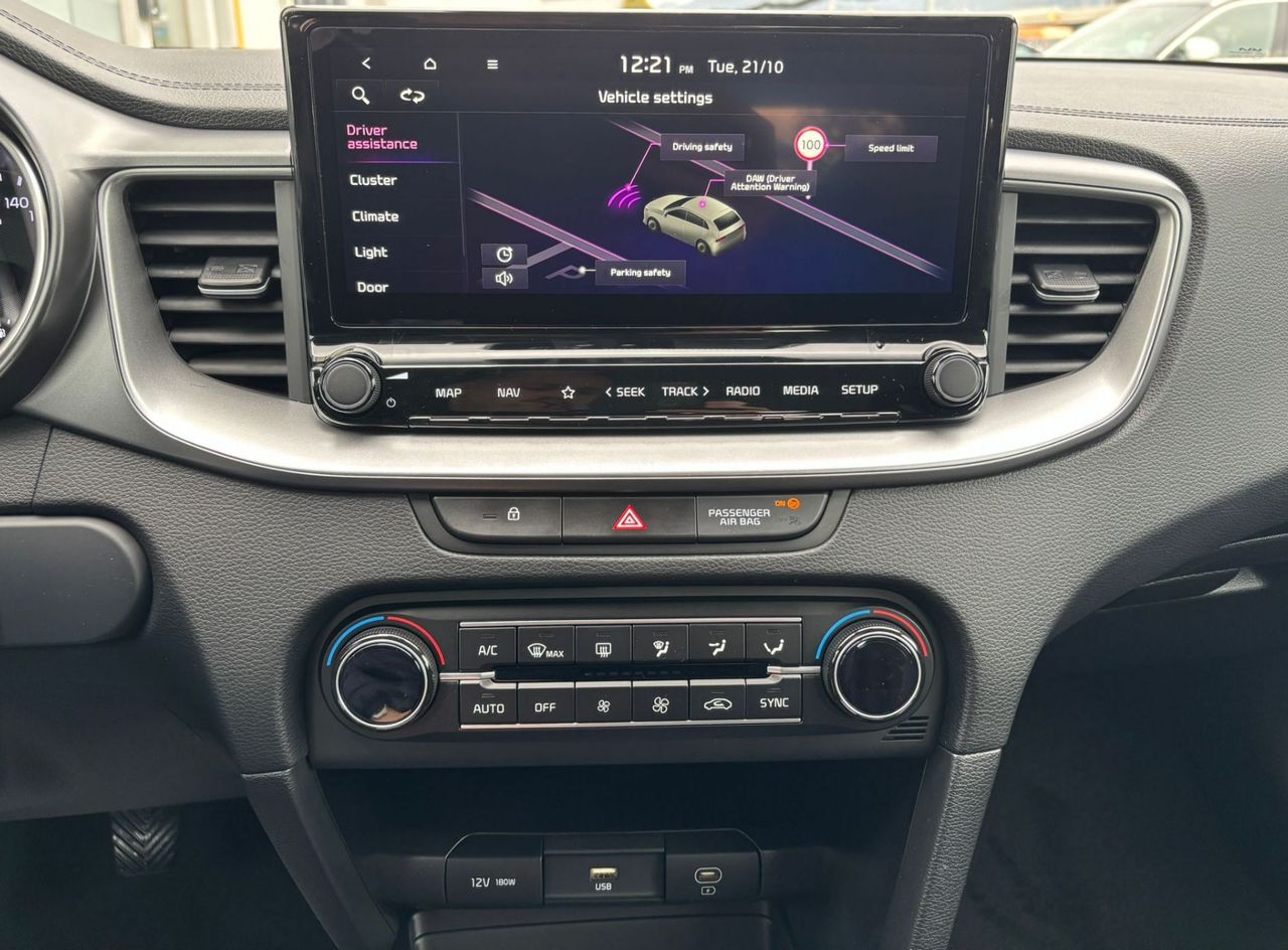 Zunanja slika - KIA Ceed - SW 1.5 T-GDi LX Champion+ ISG. M T 103 kW - 17