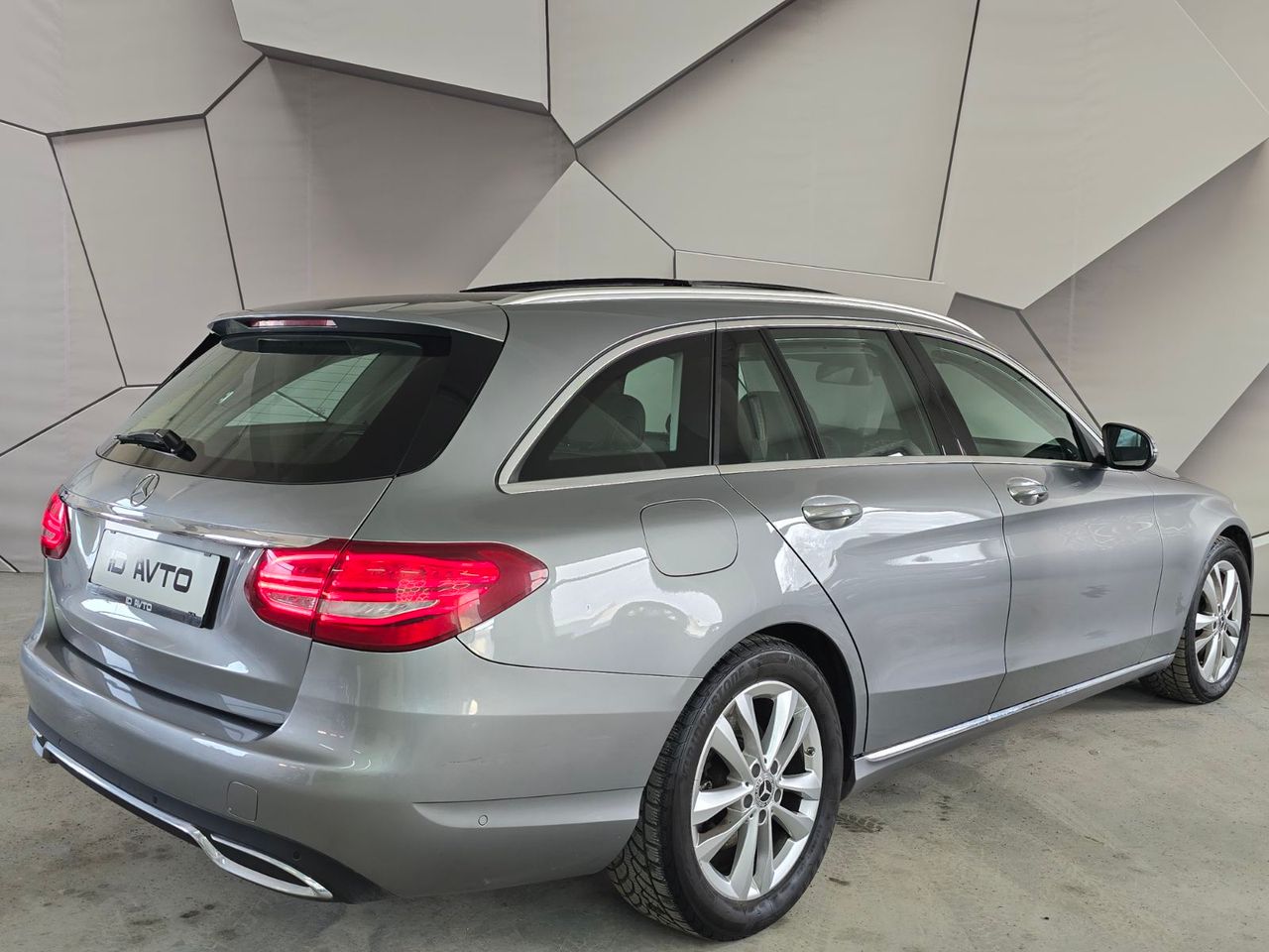 Zunanja slika - Mercedes-Benz C-Razred - C 250 d 4MATIC T Avt. - 3