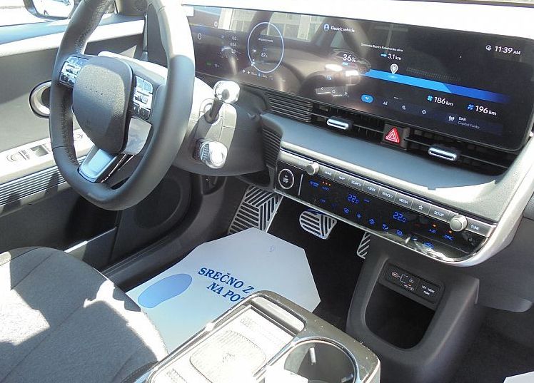 Zunanja slika - Hyundai Ioniq 5 - FL PREMIUM 84kWh˘˘ toplotna.črp.°° el.kljuke°° - 9