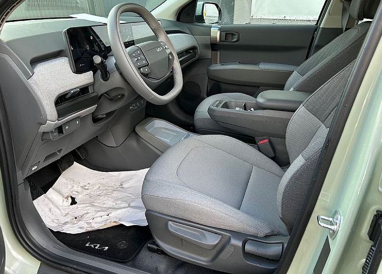 Zunanja slika - KIA EV3 - 58.3 kWh baterija. 150 kW  204 KM  Star - 5