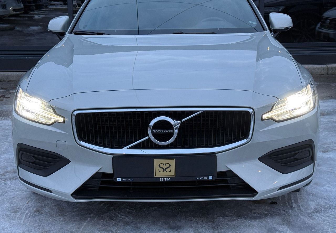 Zunanja slika - Volvo V60 - D4 PANO-FullLED-Usnje-KAM-Mkot-PDC-Gretje-KljukaDE - 3