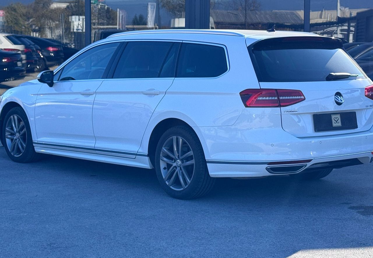 Zunanja slika - VW Passat - Variant 2.0TDI R line BT Navi Kljuka LED Alu Gretjesed x4 - 5