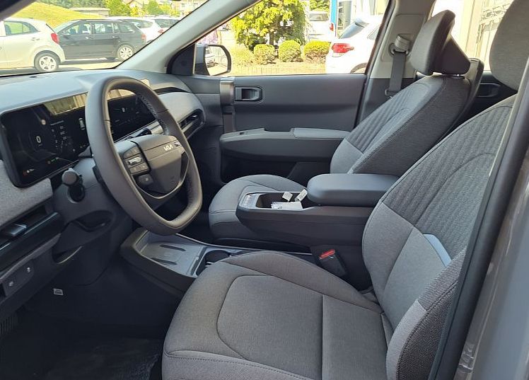 Zunanja slika - KIA EV3 - 58.3 kWh baterija. 150 kW  204 KM  Star - 10
