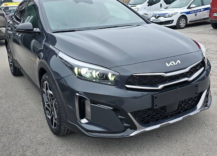 Zunanja slika - KIA XCeed - 1.6 T-GDi GT LINE ISG.7DCT 110.3 kW BARVA GRATIS - 2