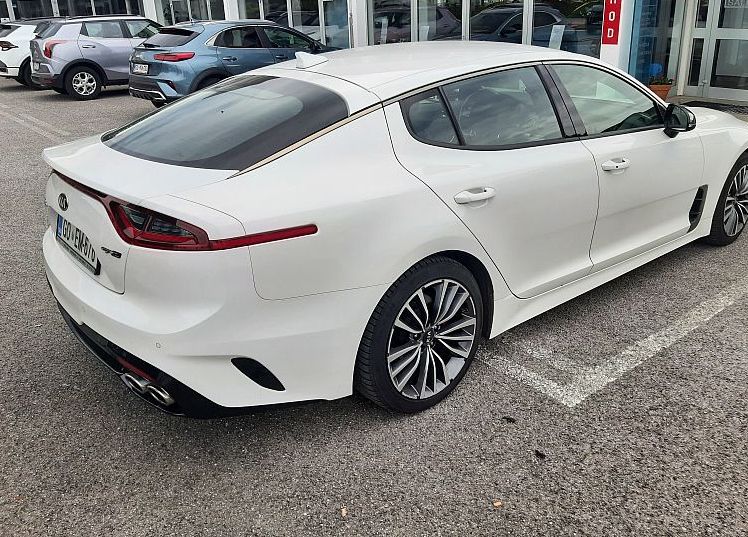 Zunanja slika - KIA Stinger - 2.2 TCI GT Line RWD 147 kW - 5
