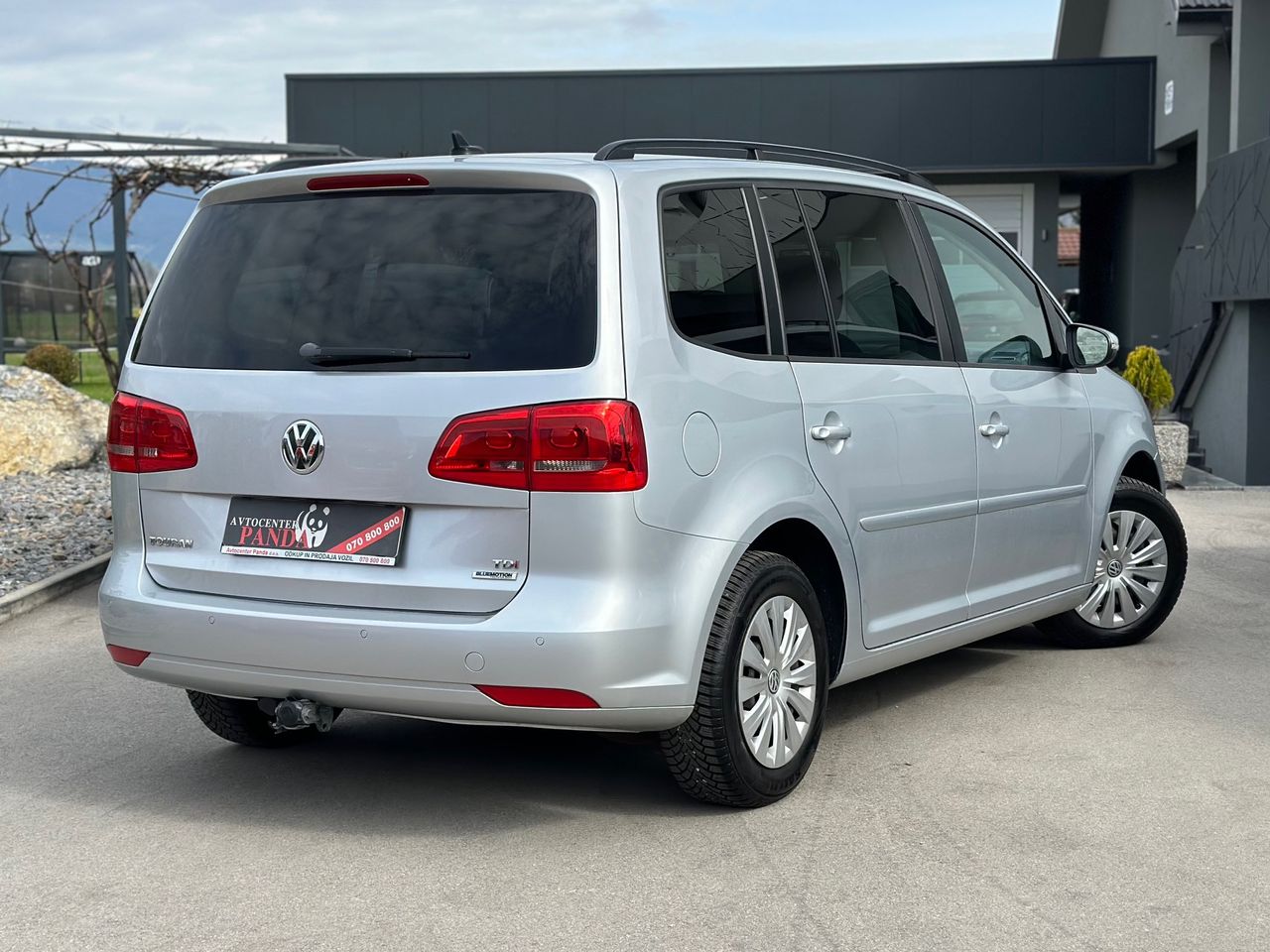 Zunanja slika - VW Touran - 1.6 TDI BlueMotion Comfortline+PDC+KLJUKA+ODLIČ.. - 4