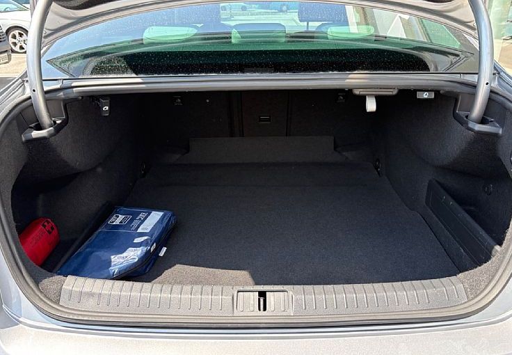 Zunanja slika - VW Passat - 2.0 TDI R-Line 110kW - ODLIČEN - SLOVENSKI - 12