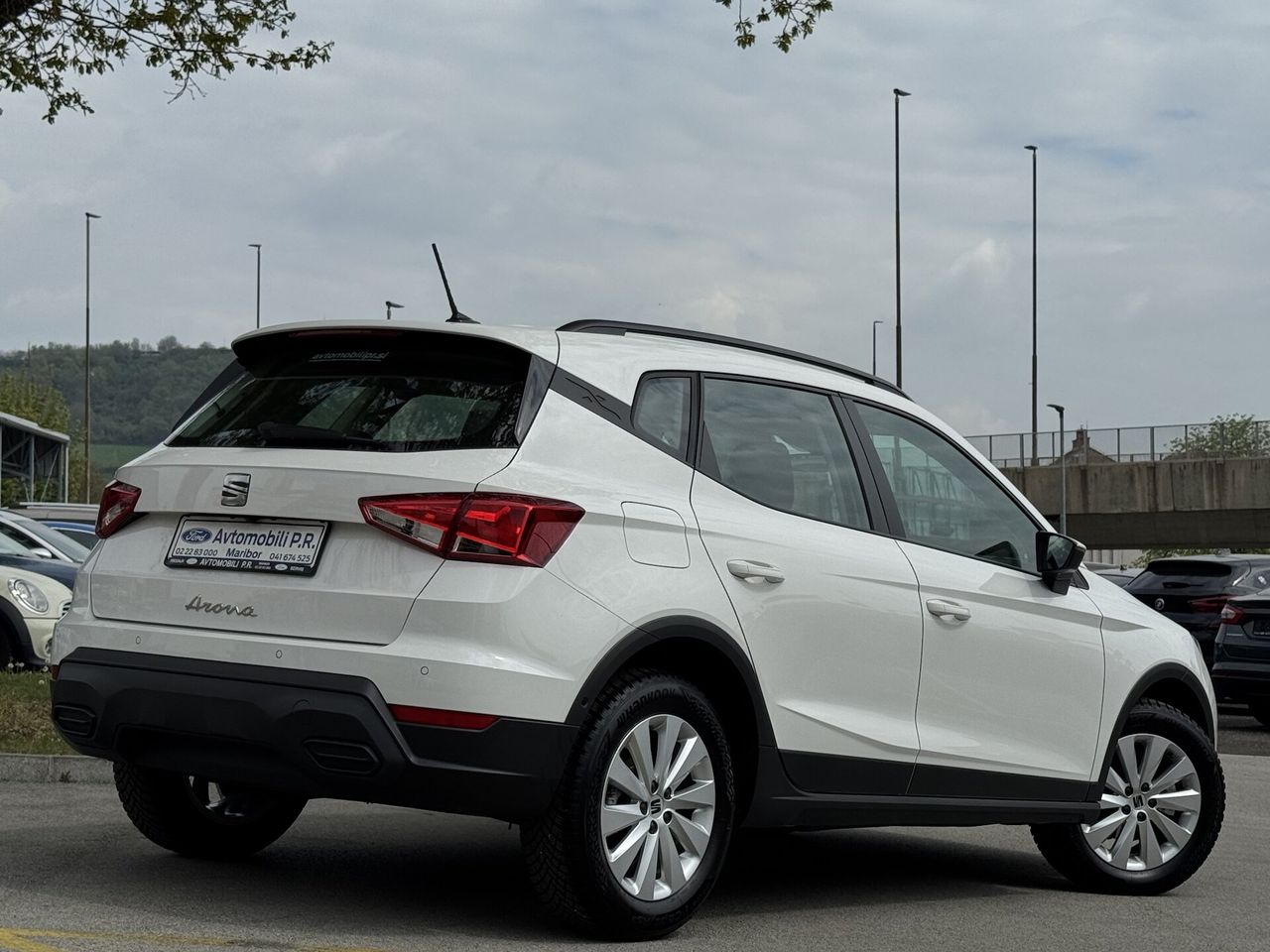 Zunanja slika - Seat Arona - 1.0 TSI 115KM HOLA SLO poreklo 1.LASTNIK ODLIČNA - 7