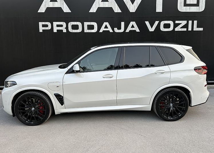 Zunanja slika - BMW X5 - serija : xDrive50e-MSPORT-INDIVIDUAL-ALCANTARA STROP-H K-22 - 4