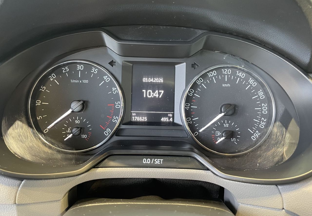 Zunanja slika - Škoda Octavia - VELIK SERVIS-NAVIGACIJA-TEMPOMAT-PDC-ALU-AVT.KLIMA - 14