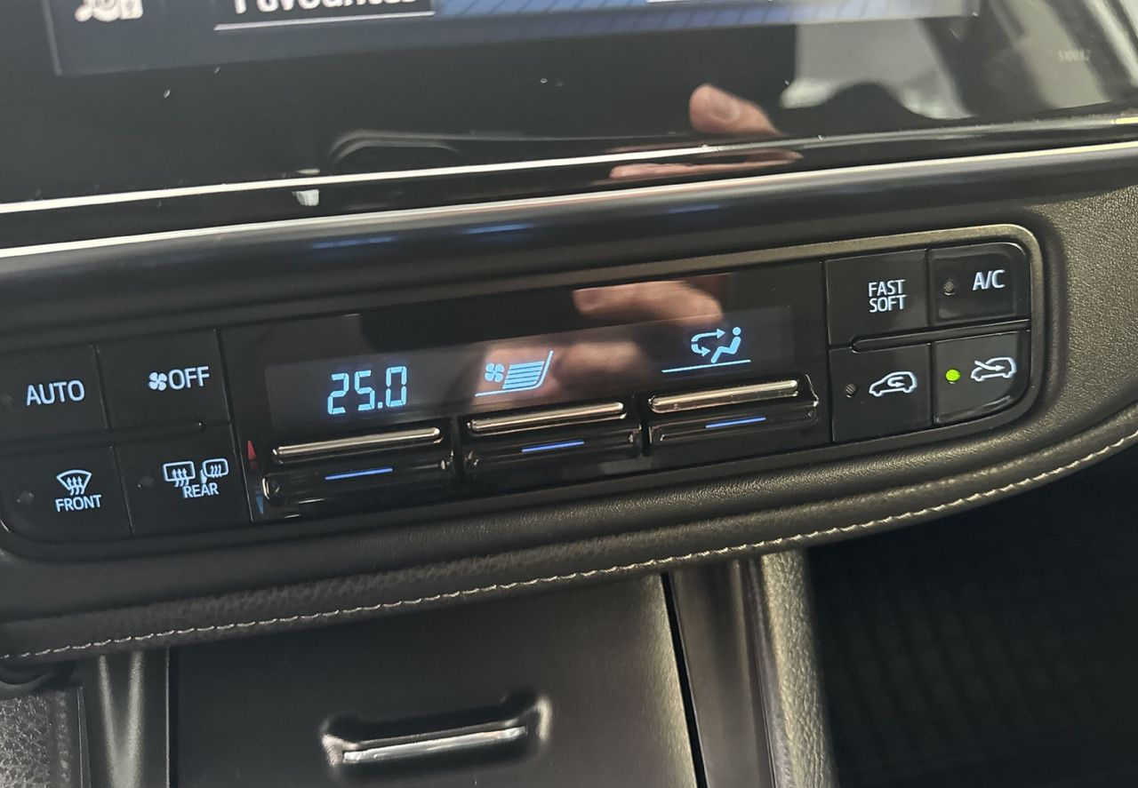 Zunanja slika - Toyota Auris - SLO-SPORT-KAMERA-TEMPOMAT-2xKLIMA-12 MESEČNO JAM. - 12