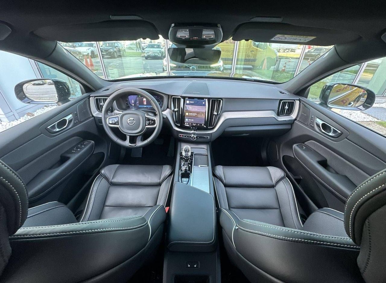 Zunanja slika - Volvo XC60 - B4  D  Plus Dark AT H K Kljuka - 19